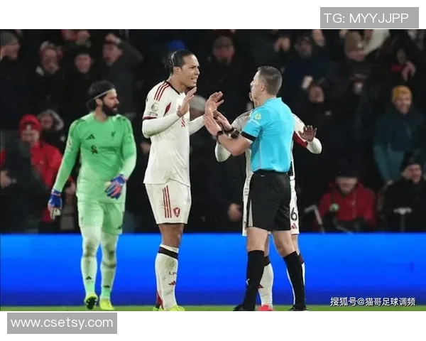 德甲激战热刺绝杀本菲卡全场沸腾争议判罚引发热议