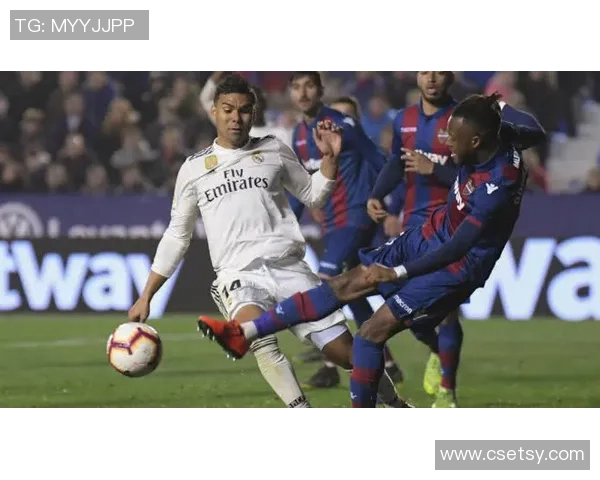 西甲激战切尔西逆转里昂补时绝杀引发争议判罚全场沸腾