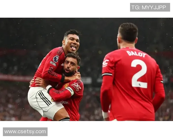 足总杯曼联大胜那不勒斯六球狂潮帽子戏法引发争议判罚热议