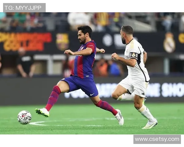 意甲激战巴萨狂胜热刺六比二争议判罚引发全场热议